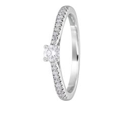 Dazzling Platinum Ring